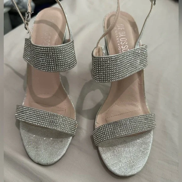 De Blossom Collection Silver Heel. Worn Once. Like New. - Picture 2 of 11